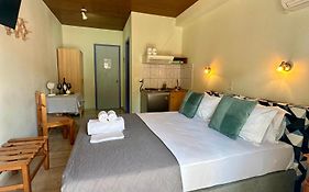 Anemos Studios & Apartments